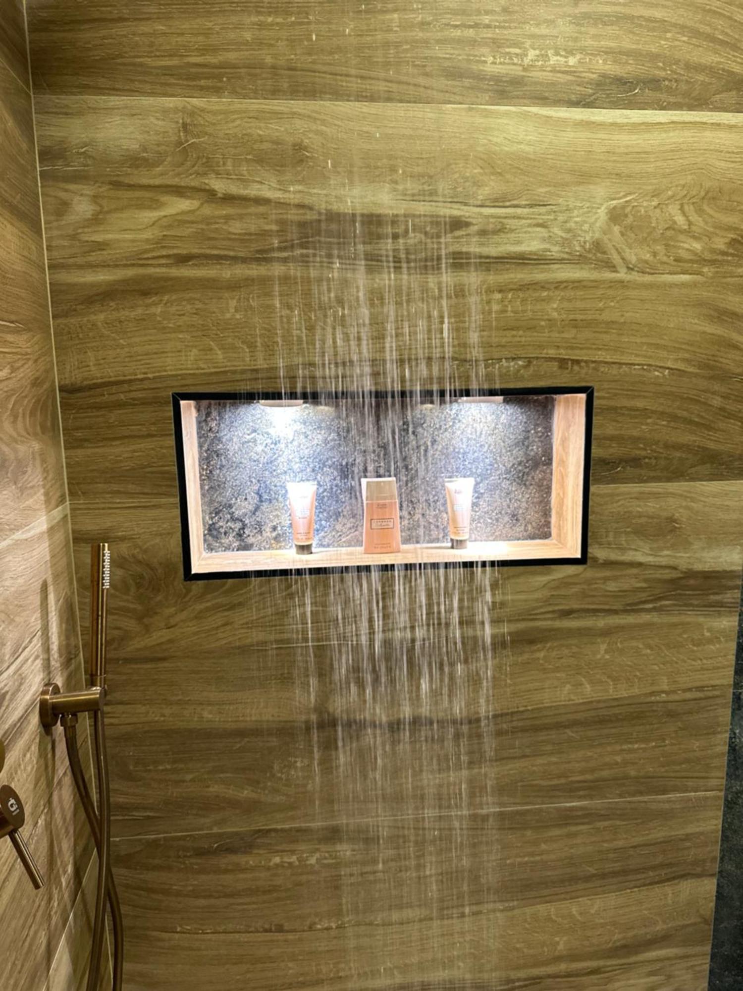 Apartments Gucci Ulcinj Bagian luar foto