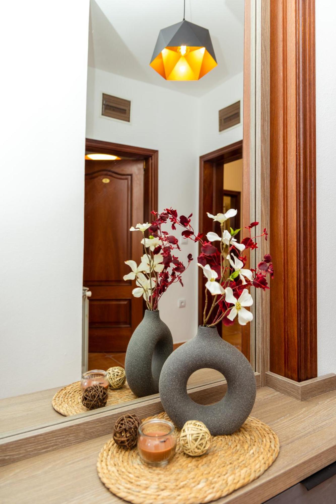 Apartments Gucci Ulcinj Bagian luar foto